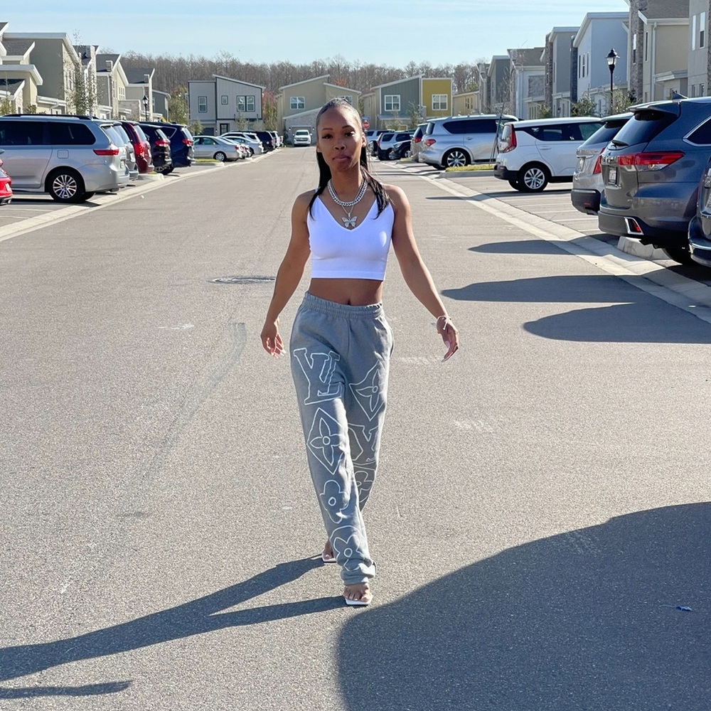 Meet your Posher, Jamila